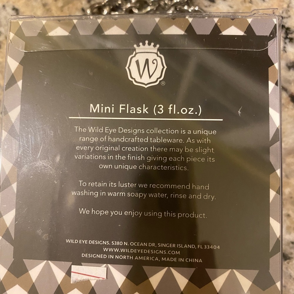 Mini Flask - Picture 3 of 3